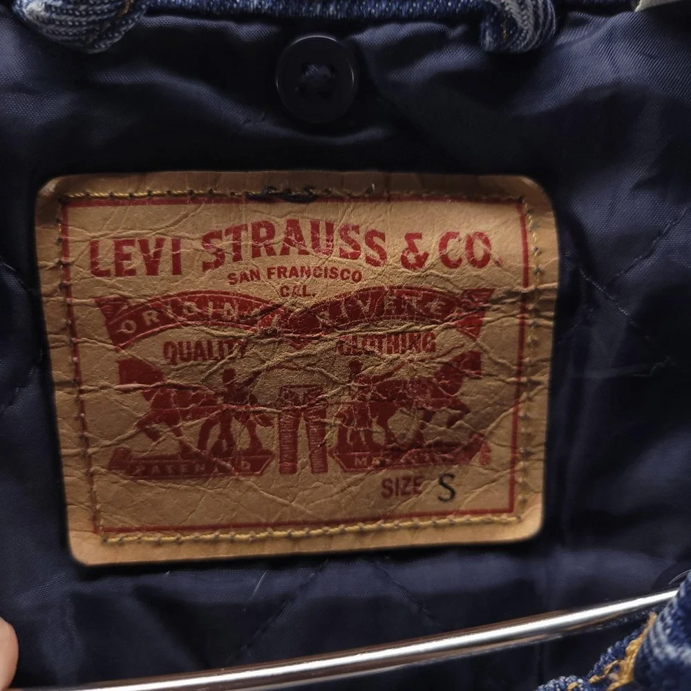 Levis Jacket Mens S Blue Denim Trucker Quilted Lined Button Front Pockets Casual